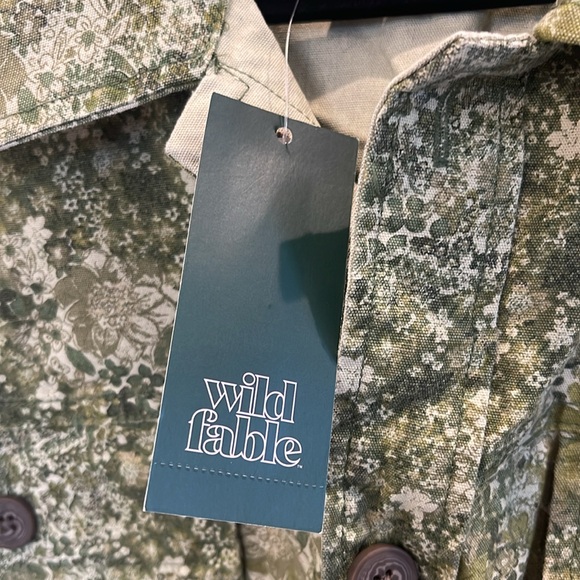 NWT Wild Fable Size XL Shirt Jacket Green Floral Cropped Canvas - Picture 5 of 7